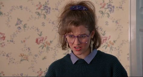 Adventures in Babysitting, 1987. 70s Fashion Glasses, 80s Glasses Women, 80s Female Detective, 90s Glasses Frames, Nerd Glasses Aesthetic, 80s Nerd Outfit, 90s Nerd Aesthetic, 80s Nerd Aesthetic, Adventures In Babysitting 1987