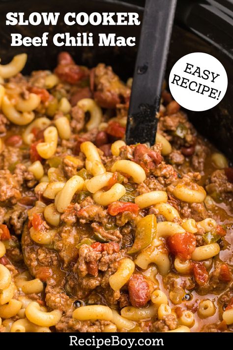 Slow Cooker Beef Chili Mac recipe from RecipeBoy.com Crock Pot Chili Mac Slow Cooker, Chili Mac Recipe Easy Crockpot, Chili Mac Recipe Crockpot, Mac And Beef Recipe, Crock Pot Ground Beef Recipes, Crock Pot Chili Mac, Crockpot Chili Mac, Crock Pot Ground Beef, Homemade Chili Mac