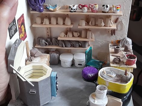 Miniature Pottery Studio #Miniature #Pottery #Polymerclay #1:24scale Pottery Sale, Miniature Pottery, Artsy Aesthetic, Diy Doll Miniatures, Miniature Rooms, Ceramics Pottery Art, Clay Art Projects, Polymer Clay Art, Pottery Studio