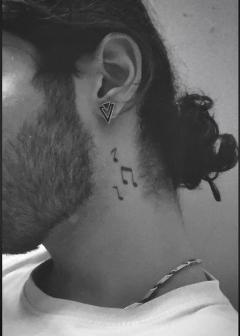 Music Neck Tattoo, Tattoo Nota Musical, Music Tattoo Designs Men, Music Tattoos Men, Tattoo Profile, Back Of Neck Tattoo Men, Music Related Tattoos, Small Music Tattoos, Music Symbol Tattoo