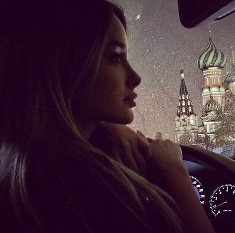 Moscow Winter, Alena Shishkova, Jetset Babe, Vampire Pictures, Doll Aesthetic, Model Life, Pretty Selfies, Photo Instagram, How To Look Better