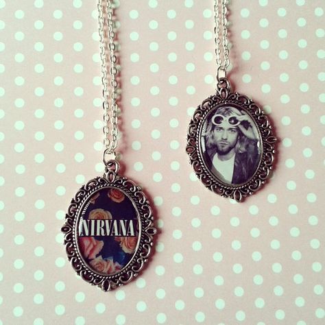 Nirvana and Kurt Cobain Cameo Necklaces by milkandpookie on Etsy Nirvana Gift Ideas, Nirvana Necklace, Pretty Lockets, Nirvana Jewelry, Nirvana Funny, Hole Band, Nirvana Band, Alt Clothes, Guitar Stuff