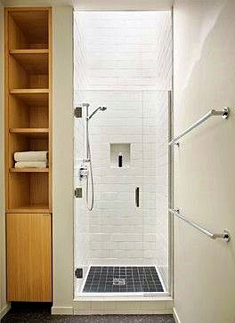 Small Shower Stalls, Small Shower Remodel, Minimalist Showers, Small Shower, Shower Storage, Small Showers, Modern Shower, Bad Design, Bath Room