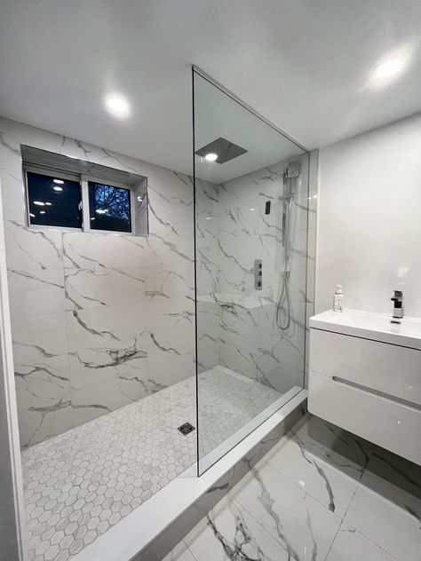 No Door Glass Shower Ideas, Shower With Half Glass Door, Shower Door Options Walk In, Master Bath Shower Door Ideas, Single Glass Panel Shower Door, Half Shower Door Walk In, Bathroom With No Tiles, Glass Shower No Door Walk In, Glass Door For Shower Walk In