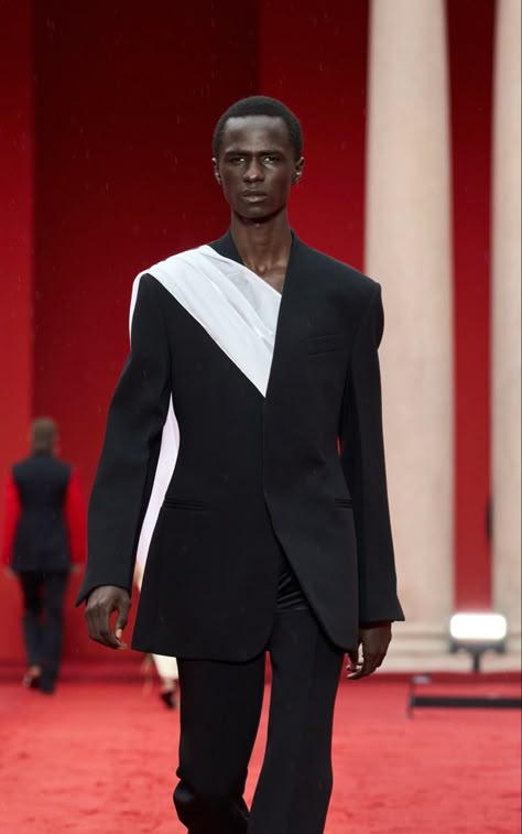 White Tuxedo For Men, Malick Bodian, Ferragamo Spring 2023, Maximilian Davis, Ib Kamara, Tux Prom, Art Vibe, Navy Tuxedos, Men's Tuxedo