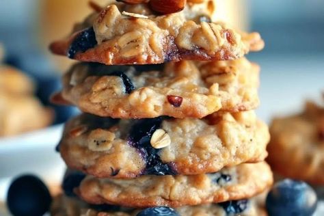 Banana Blueberry Oatmeal Breakfast Cookies - recipestasteful Diet Deserts, Cookies Blueberry, Blueberry Baking, Oatmeal Protein Cookies, Healthy Oat Cookies, Blueberry Oatmeal Cookies, Daniel Diet, Oatmeal Breakfast Cookies, Healthy Afternoon Snacks