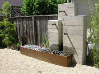 Concreteworks Water Feature - modern - outdoor fountains - san francisco - by Concreteworks Modern Outdoor Fountains, Contemporary Backyard, Outdoor Wall Fountains, Water Wall Fountain, Modern Fountain, Water Feature Wall, Outdoor Water Feature, Fountains Backyard, Fountain Design