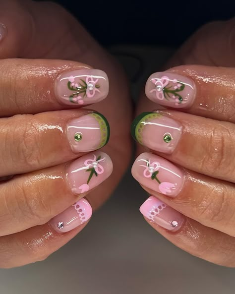 Nail Inspo Square Round, Extra Short Gel X Nails, Short Nail With Charm, Gel X Natural Nails, Short Square Nail Art Designs, Cool Nail Inspo Short, Gel Nail Designs Natural Nails, Winter Nails Gel Short, Gel On Natural Nails Short