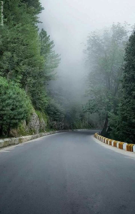 Highway Background, Wattpad Background, Nature Background Images, Blur Photo Background, Studio Background Images, Beautiful Roads, Scenic Roads, Cheap Flight, Cheap Flight Tickets