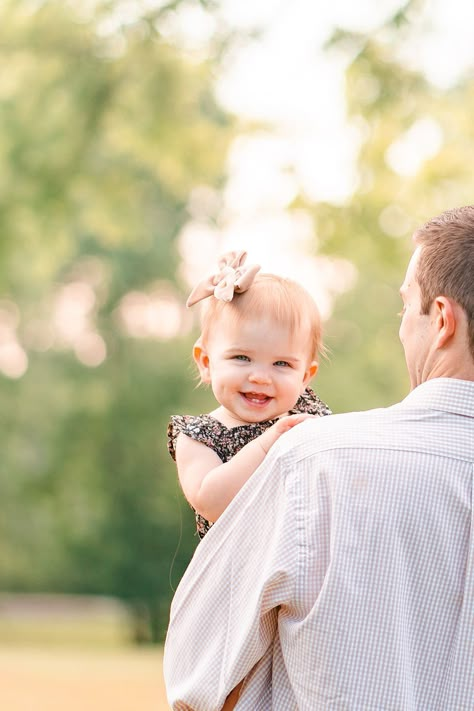 Fathers Daughter Pictures, Father Daughter Funny Pictures, Daddy And Me Photo Shoot Father Daughter, Father And Me Photography, Mum Dad Daughter Photography, Father Daughter Photo Poses, Father’s Day Mini Session, Daughter Father Pictures, Dad And Me Mini Session Ideas