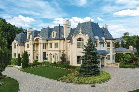 Modern Chateau, Chateau House, French Chateau Style, Chateau Style, Luxurious Homes, New Houses, Mansions Luxury, French Chateau, Luxury Homes Dream Houses