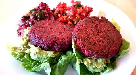 Want a healthy, tasty plant-based meal? Try these cheery coloured beetroot and chickpea burgers! They are incredibly easy to make: just pop all ingredients into a blender or food processor to mix and then shape into patties to pan-fry or bake. Chickpea Plant, Protein Burger, Baked Burgers, Beetroot Burgers, Chickpea Burgers, Chickpea Burger, Garbanzo Bean, Pea Protein Powder, Plant Based Burgers