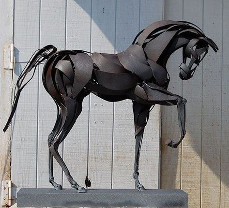 Metal Horse Sculptures, Equestrian Art, Horseshoe Art, Sculpture Metal, Steel Art, Steel Sculpture, Metal Art Diy, Horse Sculpture, Metal Art Sculpture