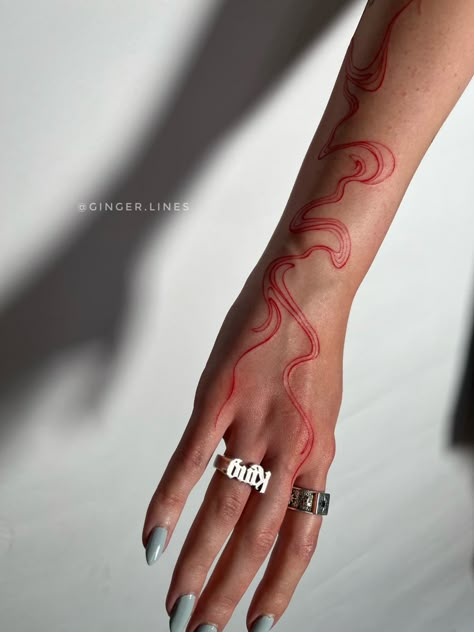 abstract liquid lines tatouage feminin karma tattoo design Hand Abstract Tattoo, Swirl Back Tattoo, Red Tattoo Abstract, Abstract Liquid Tattoo, Red Tattoo Fine Line, Flame Tattoos Feminine, Abstract Line Tattoo Arm, Liquid Tattoo Design, Red Ink Hand Tattoo