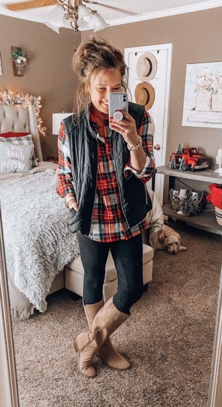 Flannel Friday Outfit, 50s Dress Up Day At School Teachers, Womens Flannel Outfit, Plaid Jacket Outfit, Beverly Ennis Hoyle, Flannel Shirt Outfit, Plaid Shirt Outfits, Fashion Vest, Cute Thanksgiving Outfits