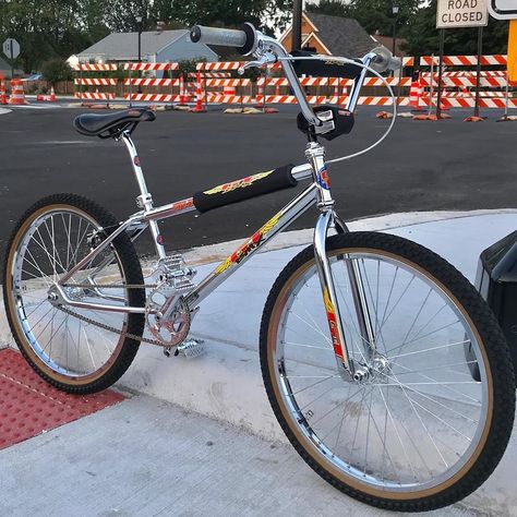 Flite BMX on Instagram: “🦅Earn your wings. @gawlinskiisgod got that 95 GT Pro Cruiser looking tight with the Flite GT Mach One pads all zipped up. Tag #flitebmx in…” Se Bikes, Gt Bicycles, Mach One, Gt Bikes, Gt Bmx, Bmx Cruiser, Vintage Bmx Bikes, Bmx Racing, Bmx Bicycle