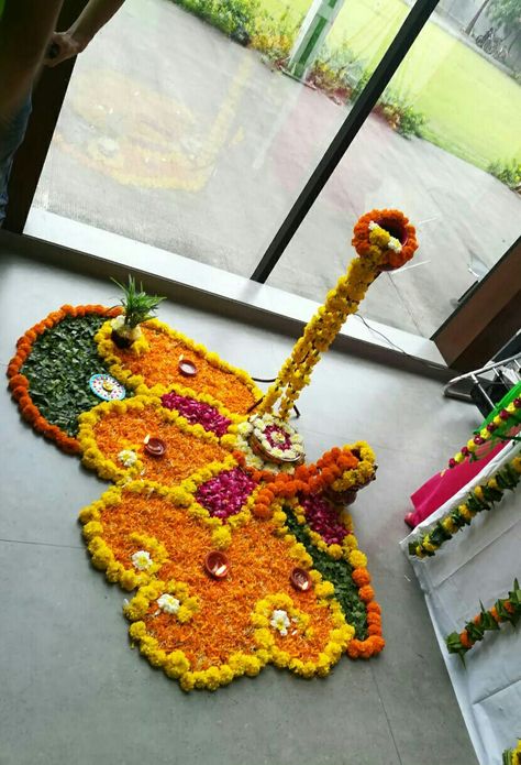 Flower Rangoli Design Corner Flower Rangoli, Real Flower Rangoli Designs, Real Flower Rangoli, Diwali Inspiration, Diwali Decoration Lights, Flower Rangoli Designs, Poo Kolam, Simple Flower Rangoli, Diwali Decorations At Home