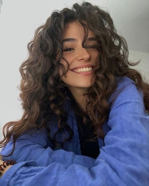 Curly Hair Inspiration, Hair Photo, Long Curly Hair, Pretty Ppl, Curly Girl, Dream Hair, Long Curly, Curly Hairstyles, Aesthetic Hair