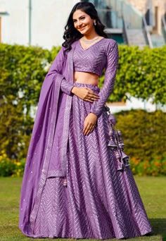 Lehenga With Full Blouse, Lehanga Full Sleeve, Simple Purple Lehenga, Full Sleeves Lehnga Design, Western Lehenga Designs Latest, New Lengha Design, Purple Lehnga Design, Fancy Lehenga Blouse Designs, Full Sleeve Blouse Designs For Lehenga