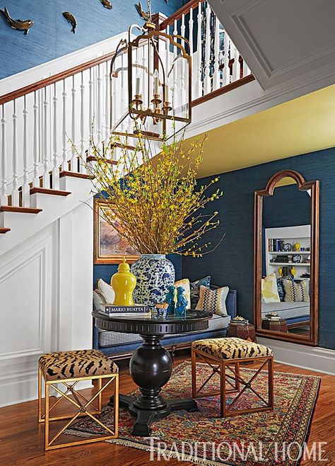 Saturday Inspiration Blue Grasscloth, Saturday Inspiration, White Wainscoting, Victorian Style Homes, Blue White Decor, Foyer Decorating, Chinoiserie Chic, College Design, Plywood Furniture