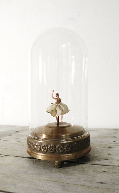 Picnic Company, Beautiful Picnic, Antique Music Box, Music Box Ballerina, Picnic Summer, Vintage Ballerina, Ballerina Art, Music Box Vintage, Company Picnic