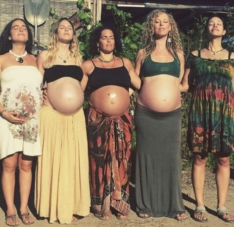 Hippie Mom Style, Hippie Pregnancy, Hippie Mama, Hippie Mom, Moda Hippie, Hippie Baby, Hippie Culture, Women's Circle, Hippie Chick