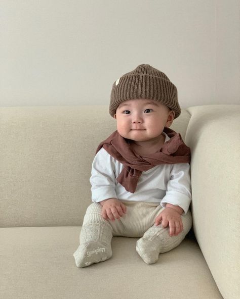 Kids Street Style, Boy Styles, Newborn Mom, Baby Boy Pictures, Baby Prince, Father And Baby, Baby Ootd, Newborn Boy Clothes, Korean Babies