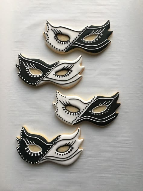 Masquerade Mask Cookies, Masquerade Cookies Decorated, Mask Cookies Decorated, Masquerade Food, Mask Birthday Party Ideas, Masquerade Cookies, Masquerade Cupcakes, Mardi Gras Cookies, Gatsby Cake