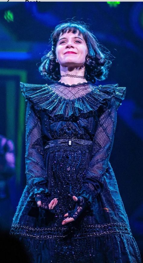 Lydia Beetlejuice Musical, Lydia Deetz Musical, Elizabeth Teeter, Beetlejuice Aesthetic, Lydia Deetz Costume, Lydia Deetz Cosplay, Beetlejuice Cast, Beetlejuice Musical, Beetlejuice Lydia