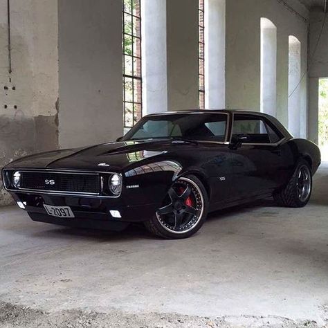 Talk about one BAD ride from Norway! 1968 Camaro RS/SS with all the right stuff. @ridetechsuspension • @wilwooddiscbrakes • @forgeline wheels #Camaro #RideTech #Wilwood #BuiltToDrive #ProTouring Forgeline Wheels, Black Camaro, 1968 Chevy Camaro, 68 Camaro, 1968 Camaro, Camaro Car, Cars Bikes, Gm Car, Future Cars