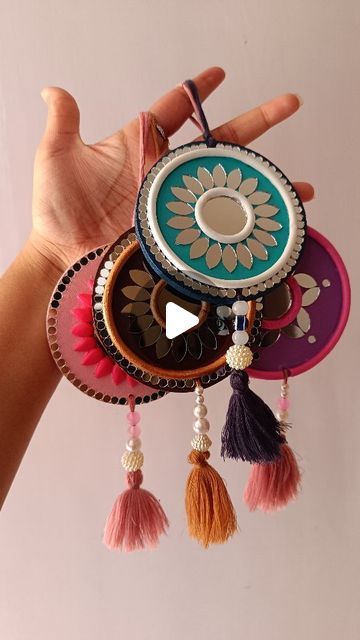 Diwali Diy Wall Hangings, Waist Material Craft Ideas, Paintings Gift Ideas, Diy Diwali Decorations At Home, Mud Mirror Work, Diwali Craft Ideas, Lippan Kaam, Easy Diy Wall Hanging, Diwali Crafts