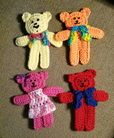 Pocket Bear Crochet Pattern, Crochet Flat Teddy Bear Pattern Free, Crochet Teddy Bear Applique Pattern Free, Crochet Bears Free Pattern, Crochet Bear Applique, Teddy Applique, Teddy Bear Patterns Free, Teddy Bear Crochet, Crochet Bookmark Pattern