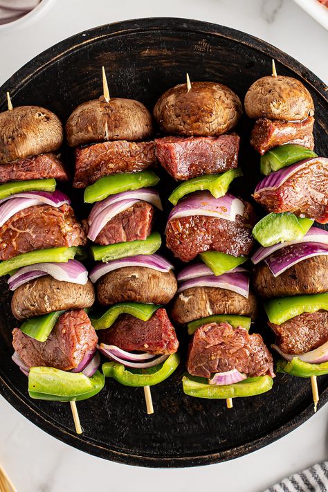 Air Fry Kabobs, Shish Kebabs In The Air Fryer, Mushroom Kabobs, Steak Kebabs, Kebab Skewers, Frozen Beef, Steak Kabobs, Air Fryer Steak, Beef Kabobs