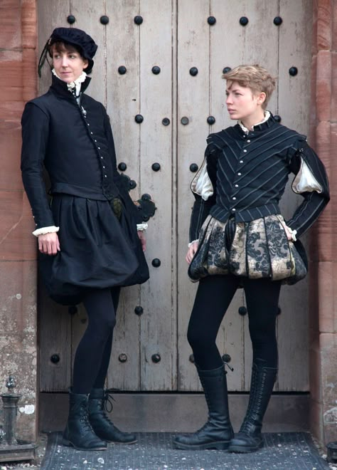 Early 1600s Fashion Men, Elizabethan Inspired Fashion, Elizabethan Mens Clothing, Elizabethan Fashion Peasant, 1500s Mens Fashion, Modern Elizabethan Fashion, Elizabethan Aesthetic, Medieval Doublet, Modern Medieval Fashion