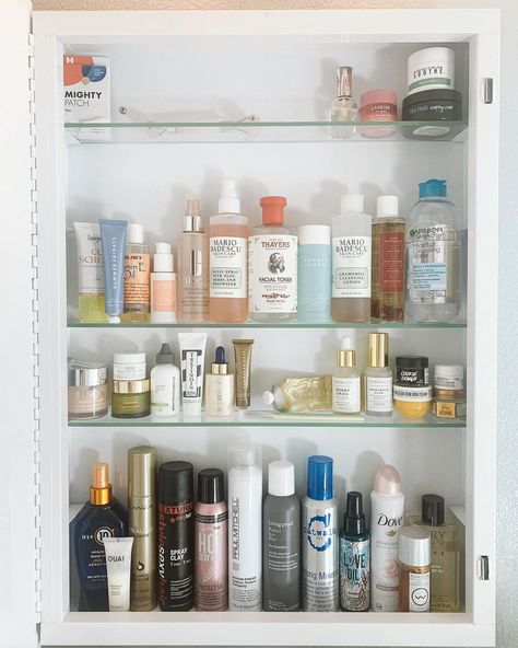 The Wardrobe Edit by Regan on Instagram: “Beauty faves 💄💅🏼💖 Brands are tagged - what’re your can’t live without skin & hair items? . . . #skincare #shelfie #products #beauty…” Cupboard Aesthetic, Bathroom Cupboard Organization, Organized Medicine, Skincare Shelfie, Medicine Cabinet Organization, Bathroom Cupboard, Wardrobe Consultant, Love Oil, A Pill