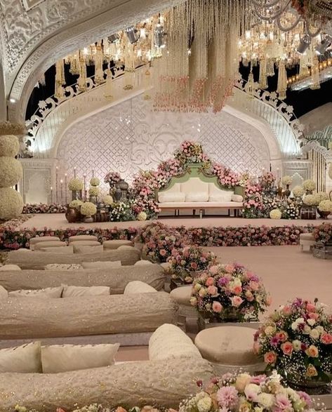 Pakistani Wedding Hall Decorations, Indian Wedding Inspiration Decor, Luxury Engagement Decor, Pakistani Wedding Dance Floor, Nikkah Aesthetic Decor, Royal Inspired Wedding, Wedding Palace Decoration, Palace Wedding Indian, Wedding Inspo Indian