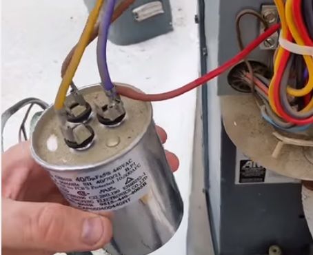 How to Go from a Dual Capacitor to a Single Air Compressor Repair, Ac Capacitor, Diy Air Conditioner, Air Conditioner Maintenance, Hvac Tools, Ac Wiring, Basic Electrical Wiring, Autonomous Robots, Hvac Air Conditioning