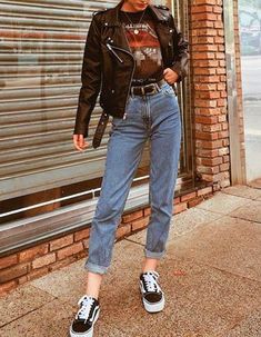 Vintage Street Fashion, Urban Apparel, Chique Outfit, Best Jeans For Women, Mom Jeans Outfit, Outfit 90s, Boyfriend Jean, Urban Street Style, Looks Black