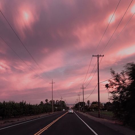 Pink Road Trip Aesthetic, Aesthetic Drive, Road Aesthetic, Side Road, Long Drives, Long Drive, Open Sky, Sky Pictures, Night Driving