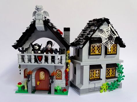 LEGO IDEAS - Spooky Cottage Lego Haunted House Diy, Lego Haunted House Moc, Fall Lego Ideas, Lego Halloween Village, Lego Halloween Ideas, Halloween Lego Ideas, Halloween Legos, Scary Cemetery, Spooky Cottage