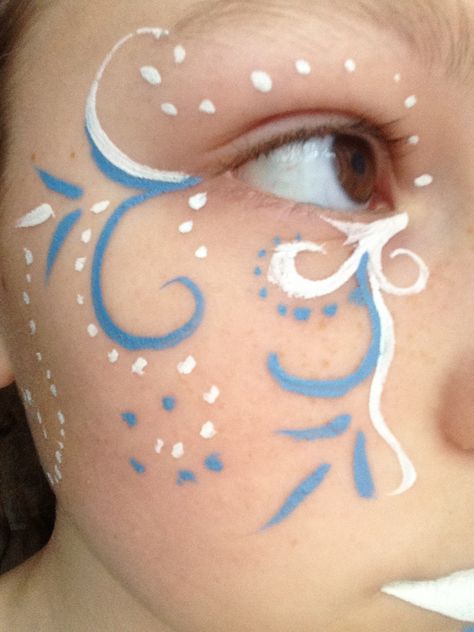 I love doing face painting!!!! Basic Face Painting Ideas, Face Painting Ideas Aesthetic, Face Paint Aesthetic Ideas, Soccer Face Painting Ideas, High School Football Face Paint Ideas, School Spirit Makeup Ideas, Jelly Fish Face Painting, Hawaiian Face Paint Easy, Face Paint With Gems