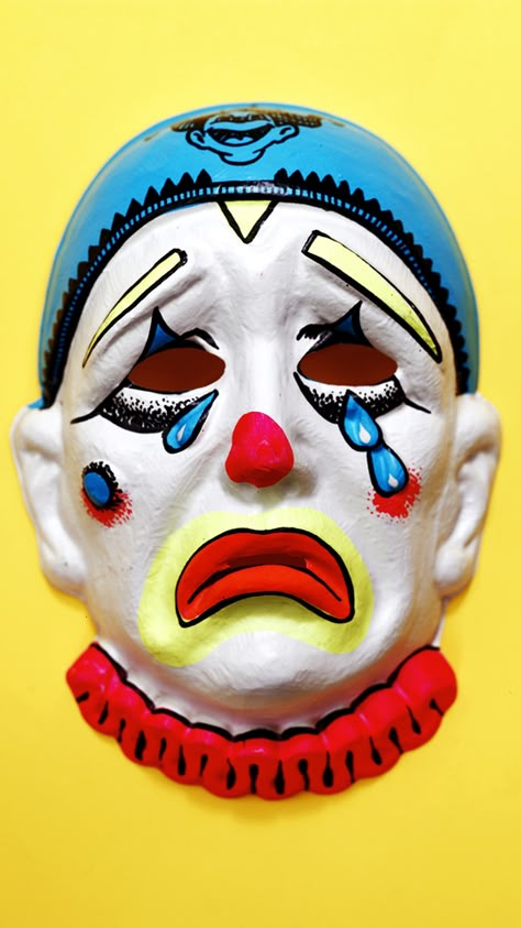 Clown Paintings, Clown Mask, Send In The Clowns, Clown Faces, A Clown, Clown Costume, Masks Art, Clown Makeup, Halloween Masks