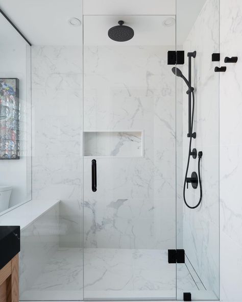 Black Shower Fixtures, Bathroom Renovation Shower, Black Shower Doors, Modern Bathroom Renovations, Shower Modern, Shower Renovation, Bathroom Shower Design, Shower Fixtures, Bathroom Redesign