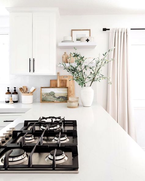 KATIE STAPLES on Instagram: “I’m often asked if I like having our cooktop on the peninsula. From a design standpoint, I don’t think it’s what I would choose. But…” Make Potpourri, How To Make Potpourri, Kitchen Appliances Layout, Peninsula Kitchen, Double Oven Kitchen, Halfway Wholeistic, Kitchen Cabinet Inspiration, Potpourri Recipes, Kitchen Redesign