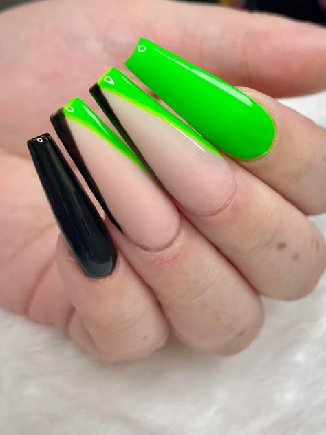 Lime Green Coffin Acrylic Nails, Lime Green And Black Nails Design, Lime Green Acrylic Nails Designs, Black And Green French Tip Nails, Neon Green Almond Nails, Neon Green And Blue Nails, Black And Lime Green Nails, Lime Green And Black Nails, Bright Green Nails Designs