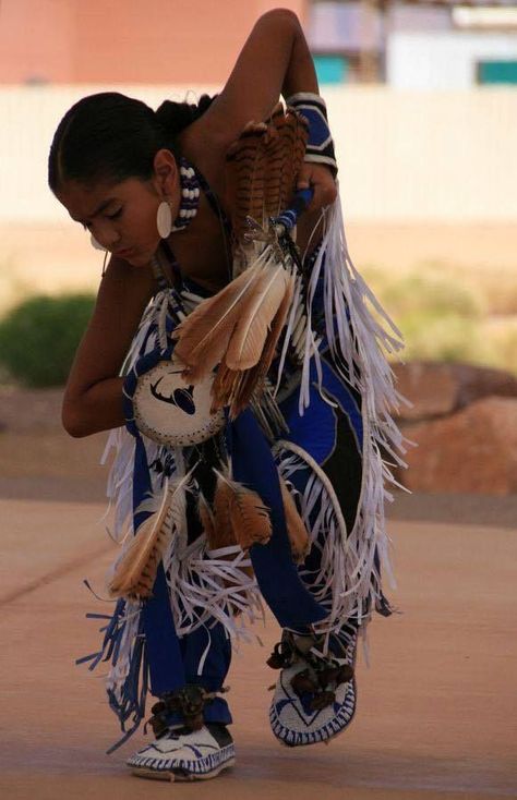 Native American dancer. Native American Dance, Corduroy Overshirt, Native American Children, Native American Regalia, Native American Pictures, Western Comics, Native American Photos, Native American Peoples, Native American Heritage