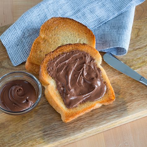 Toast goodbye to boring bread. Toast With Nutella, Nutella Toast, Toast Toppings, Nutella Recipes, Aesthetic Food, Nutella, Toast, Breakfast Recipes, Food And Drink