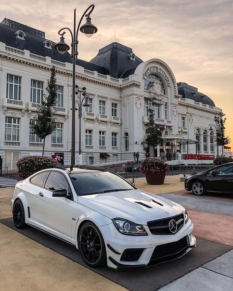 Mercedes Amg C63 Black Series, C63 Black Series, C63 Amg Black Series, Luton Airport, Tourer Motorcycles, Mercedes C180, Mercedes C63 Amg, C43 Amg, C 63 Amg