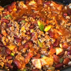 Spicy Slow-Cooked Chili Cactus Chili Recipe, Spicy Crockpot Chili, Cactus Chili, Veg Chilli, Spicy Chili Recipe, Crockpot Chili, Chili Seasoning, Slow Cooker Chili, Beef Chili