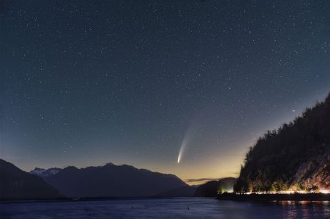 This image is a time blend from astronomical twilight to sunrise. In dark skies with little noise pollution. I was able to see this comet very clearly in the night sky. Astronomical Twilight, Blue Vibe, Nikon D7200, Twilight Blue, Noise Pollution, Dark Skies, The Night Sky, Beautiful Nature Pictures, Nature Pictures